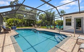 Relaxing Coastal Comfort - Heated Pool